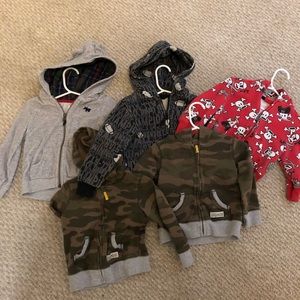 Boys sweatshirt lot 24m